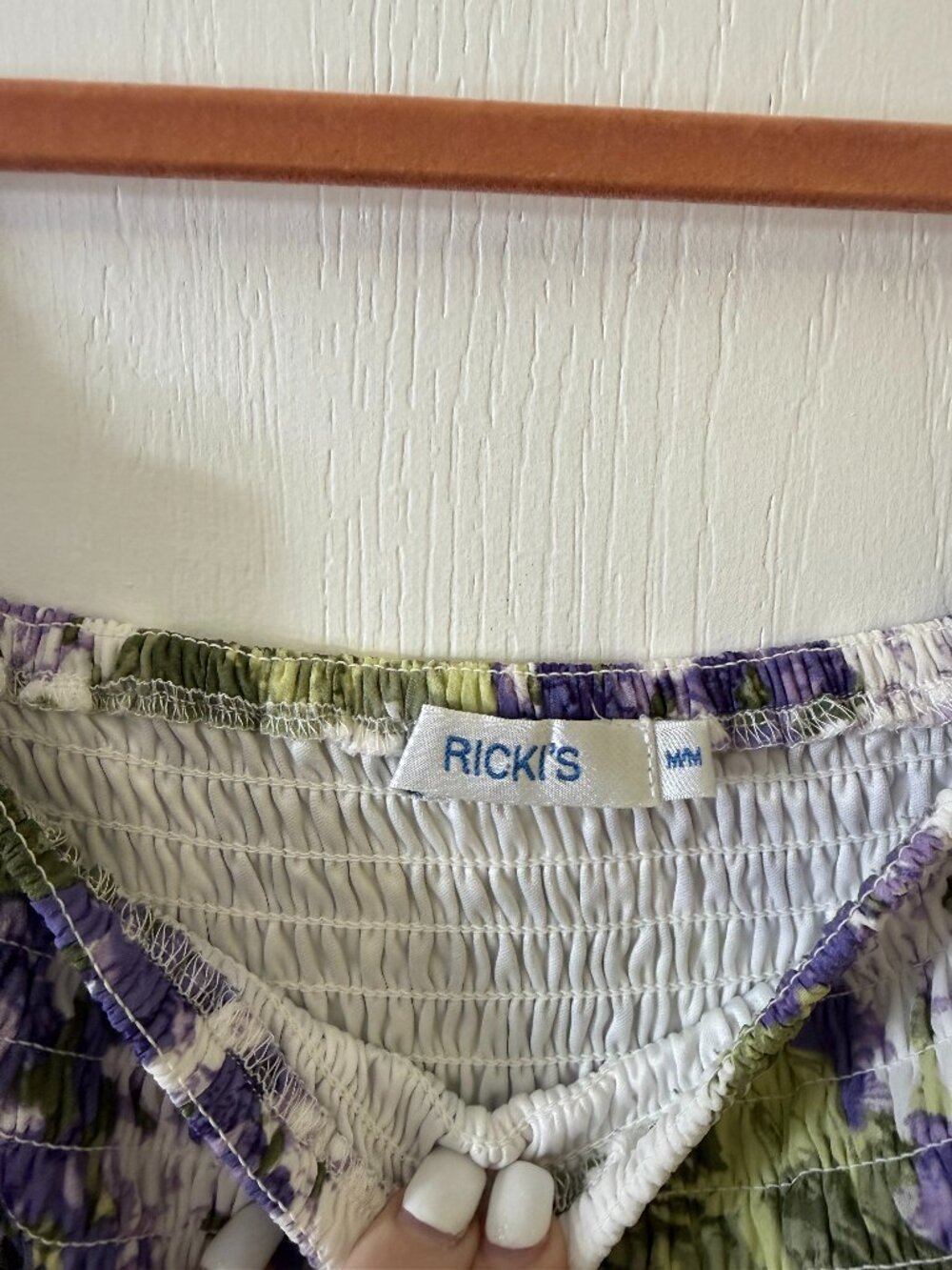 💖 2/40 Ricki’s Purple Floral Smocked Puff Sleeve Mini Dress Size M - Picture 5 of 5